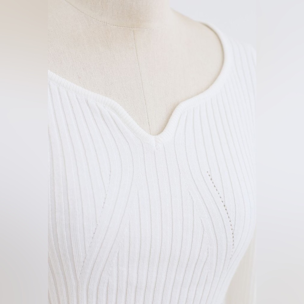 NEW notch collar plunge crop sweater - Picture 12 of 13
